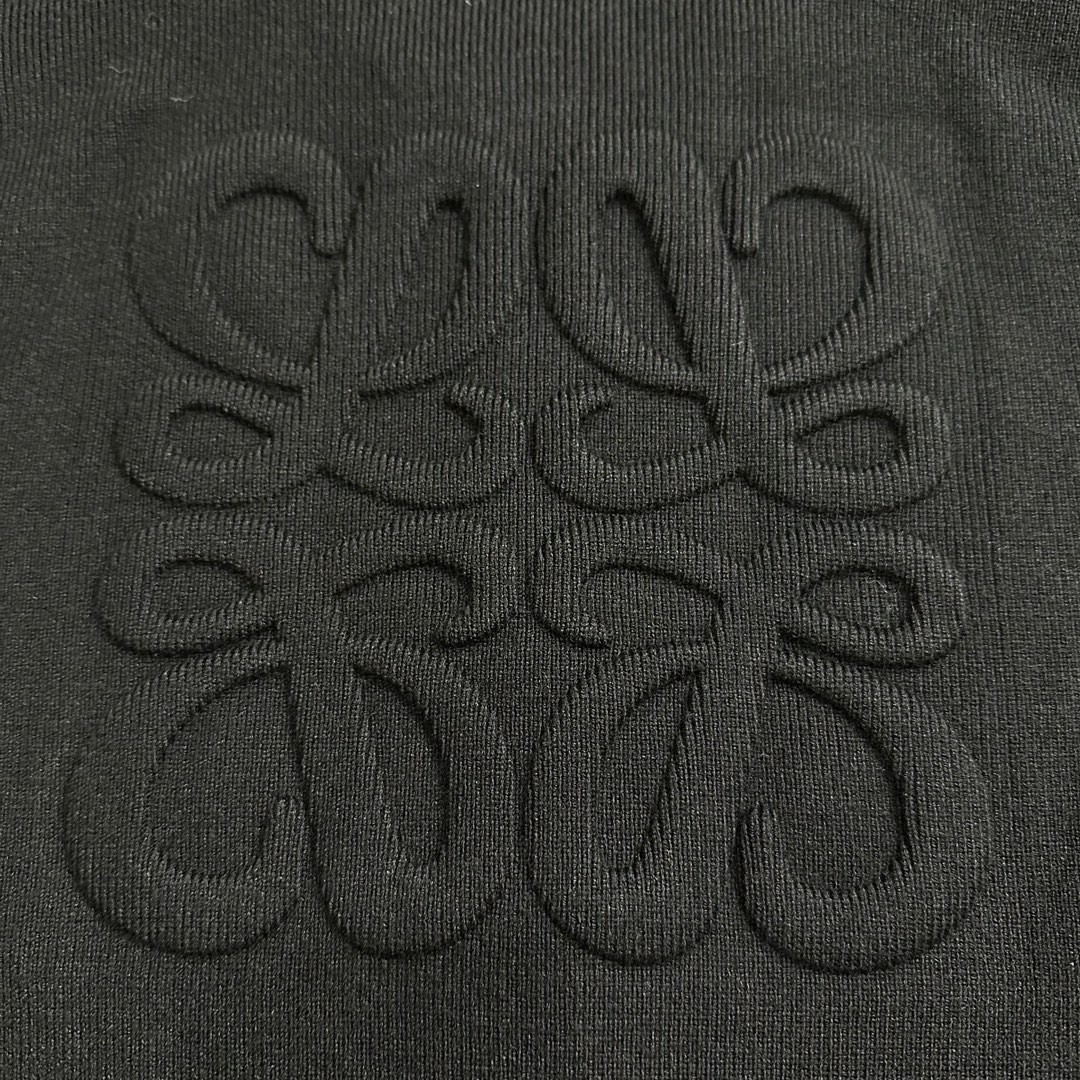 Loewe 罗意威 纯色后背浮雕抽绳连帽卫衣 开衫 短款 秋冬 黑色 S359Y16K42-2100