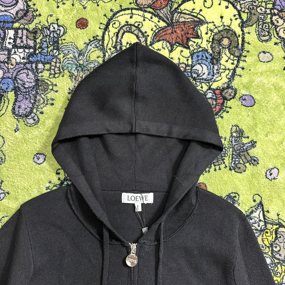Loewe 罗意威 纯色后背浮雕抽绳连帽卫衣 开衫 短款 秋冬 黑色 S359Y16K42-2100