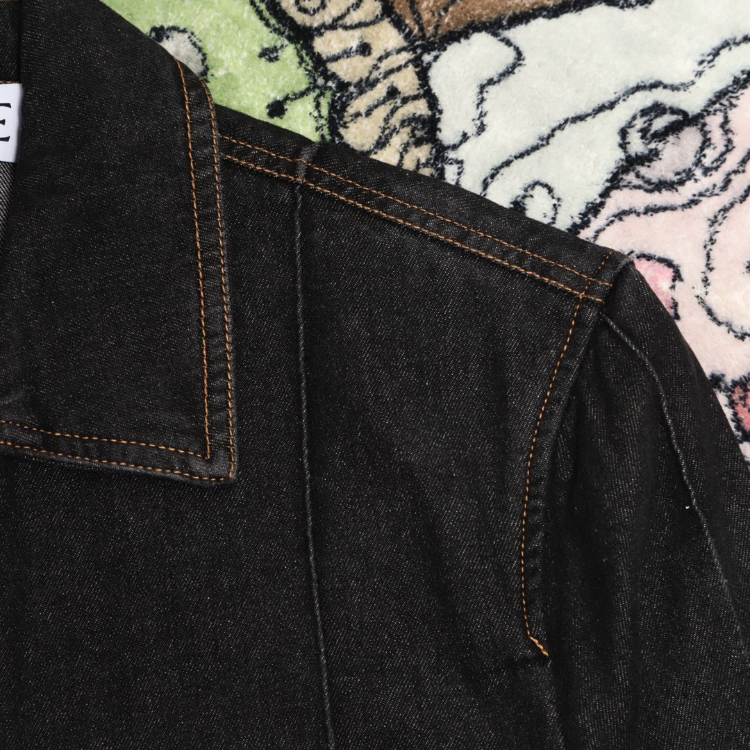 Loewe 罗意威 胸口皮口袋印花牛仔外套 衬衫 牛仔衣 长袖 秋冬 黑色