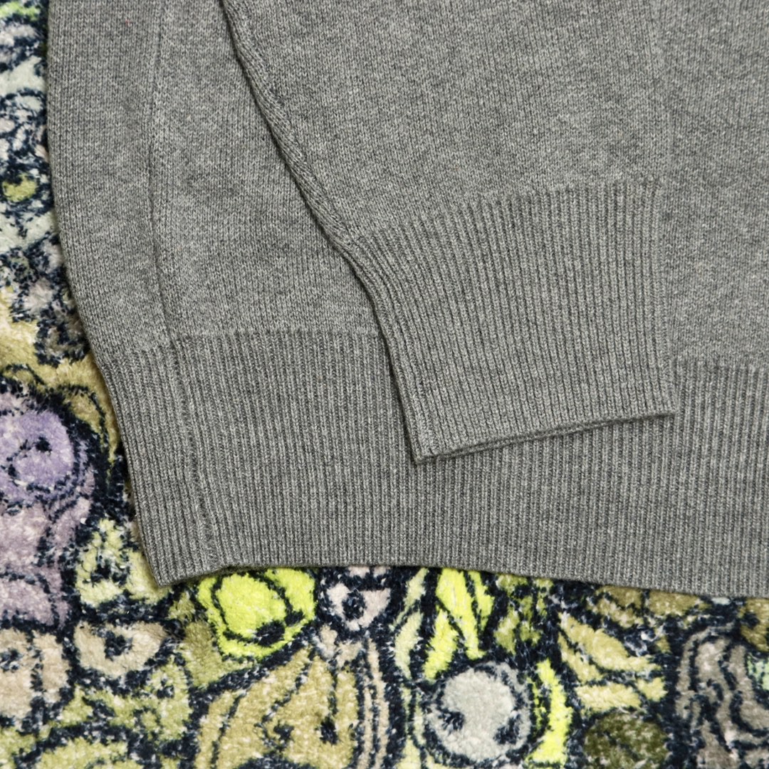 Loewe 罗意威 纯色爱心图案毛衣 羊毛衫 圆领 长袖 秋冬 麻灰色 