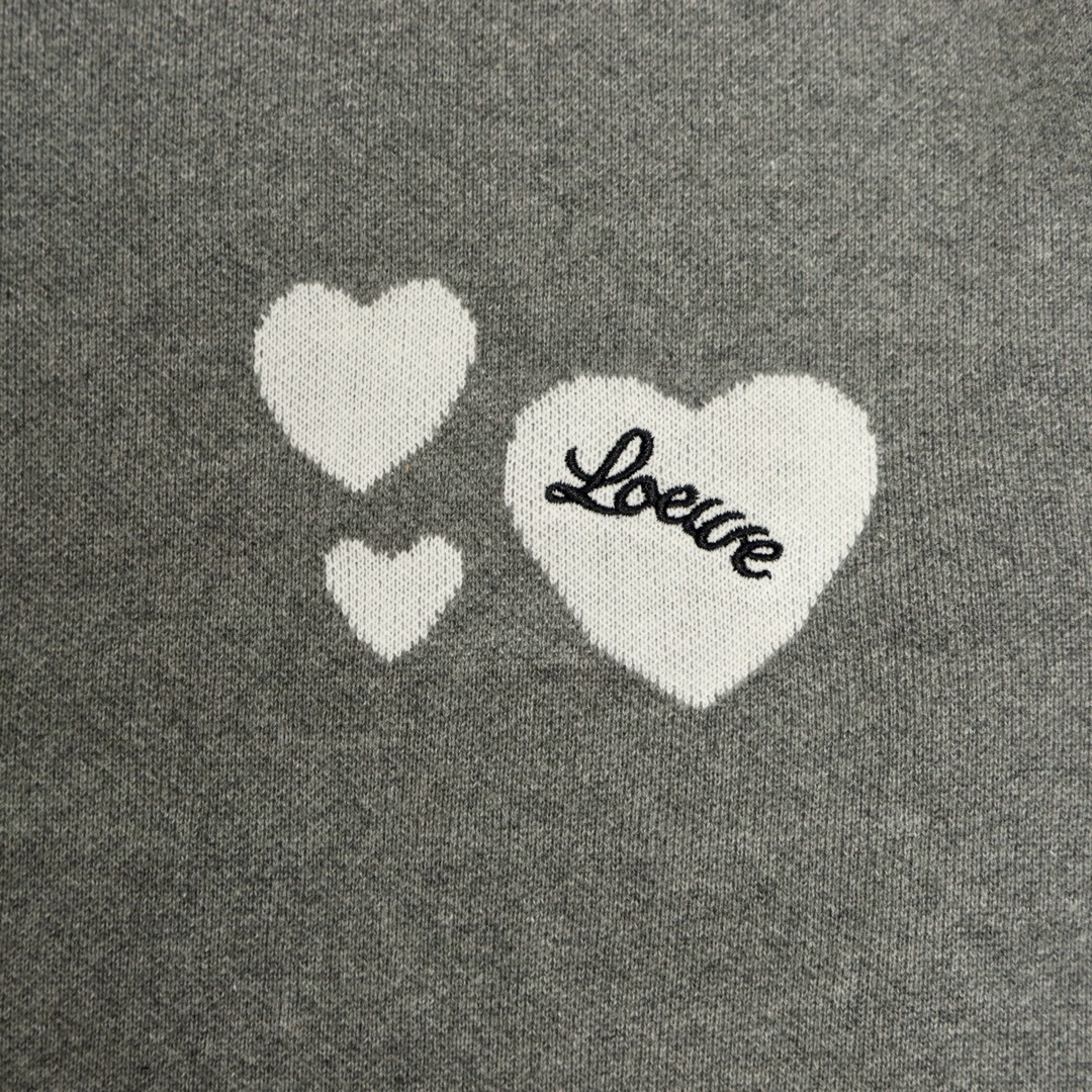 Loewe 罗意威 纯色爱心图案毛衣 羊毛衫 圆领 长袖 秋冬 麻灰色 