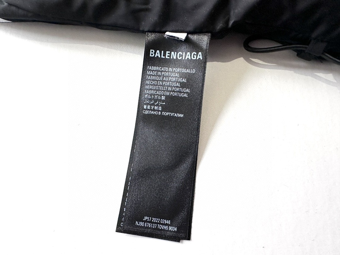 Balenciaga 巴黎世家 字母logo印花棉服马甲 背心 外套 秋冬 黑色 