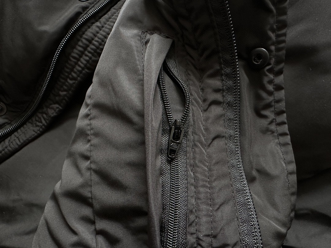 Balenciaga 巴黎世家 字母logo印花棉服马甲 背心 外套 秋冬 黑色 