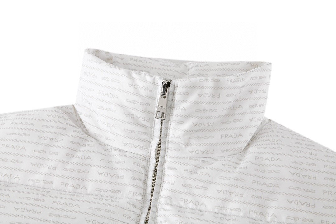 PRADA 普拉达尼龙提花拉链立领羽绒服 外套 保暖 白色 黑色