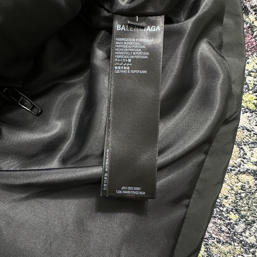Balenciaga 巴黎世家 字母logo印花 羽绒服 外套 保暖 长袖 黑色 758046TYD361000