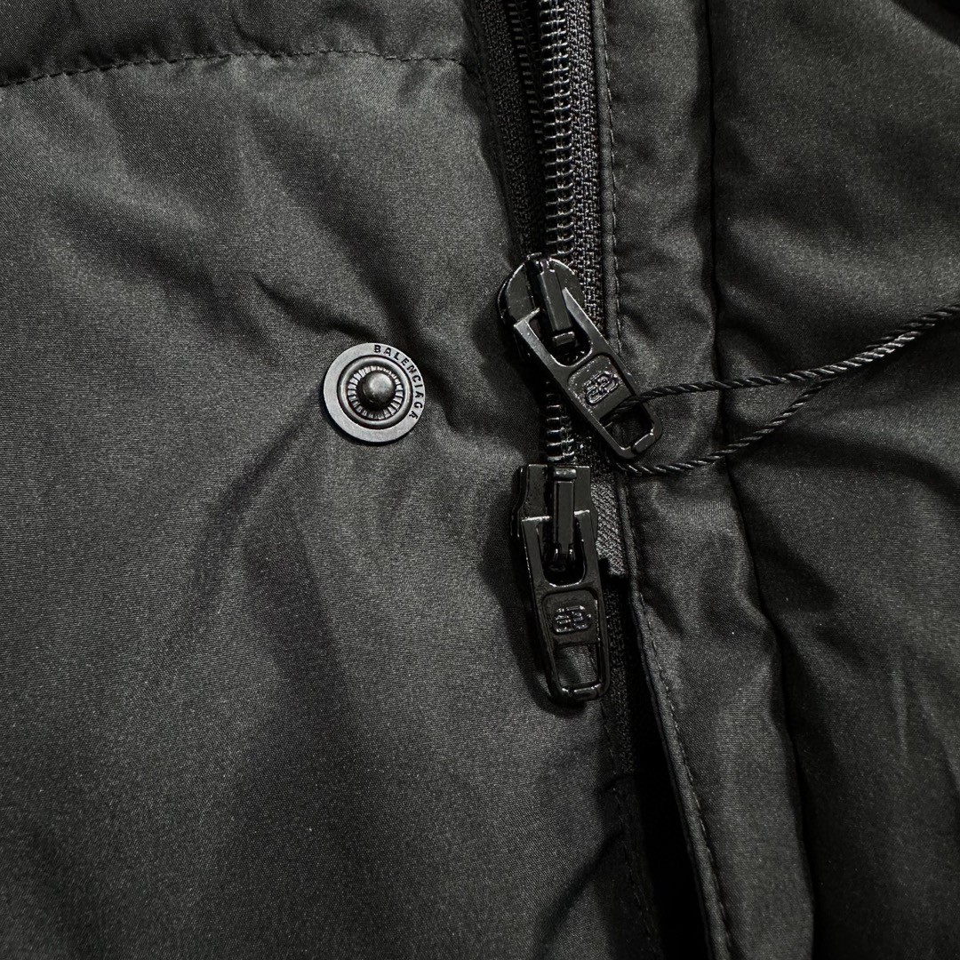 Balenciaga 巴黎世家 刺绣字母logo立领马甲 羽绒服 外套 保暖 黑色 
