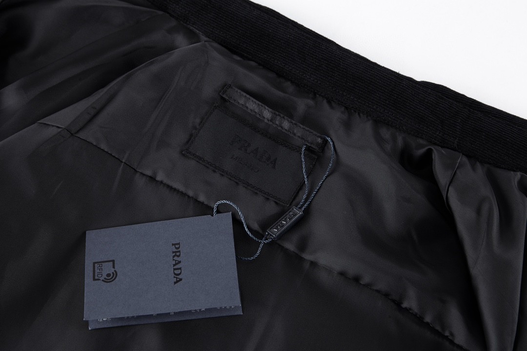 PRADA 普拉达 徽标灯芯绒长袖衬衫 外套 男女同款 黑色 