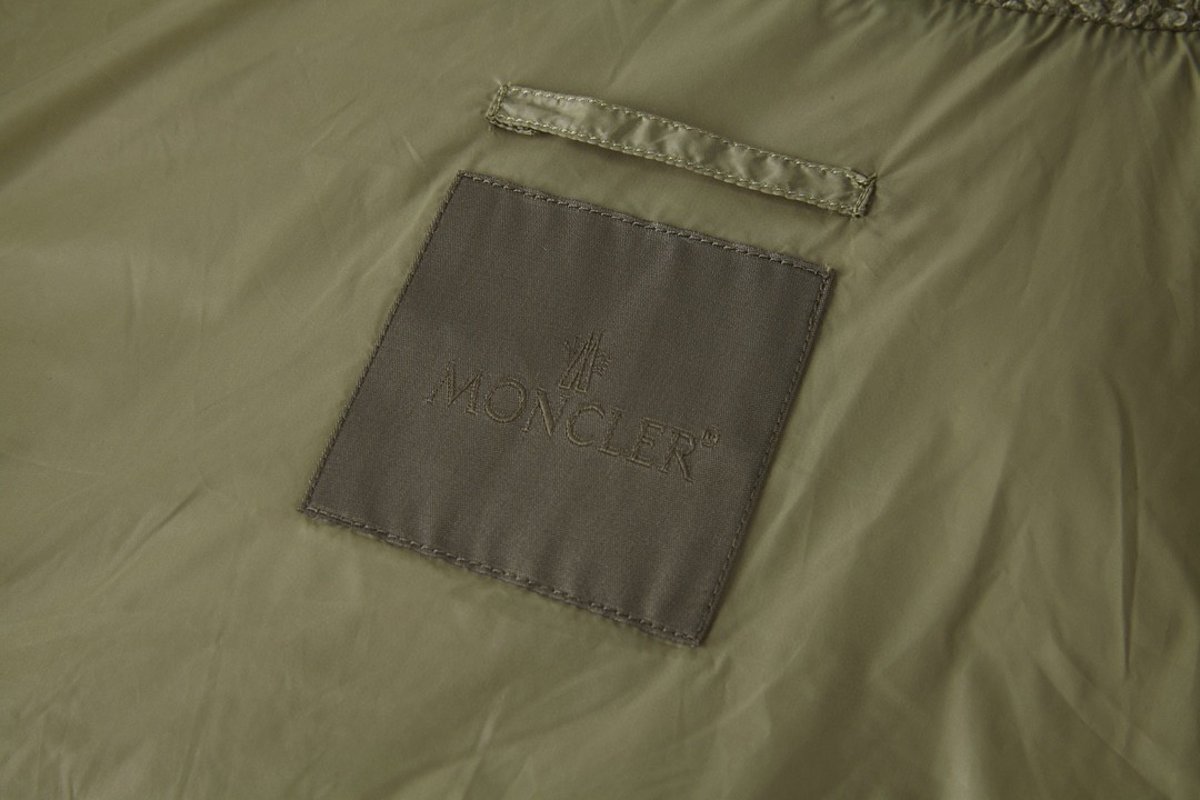 Moncler 蒙口 拼接羊羔毛立领拉链羽绒服 保暖 外套 白绿色