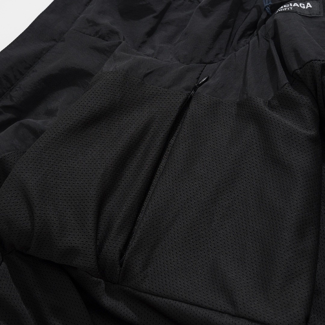 Balenciaga 巴黎世家 Minimal Tracksuit 纯色高立领垫肩夹克 棒球服 长袖 外套 秋冬 黑色 746473TMO171000