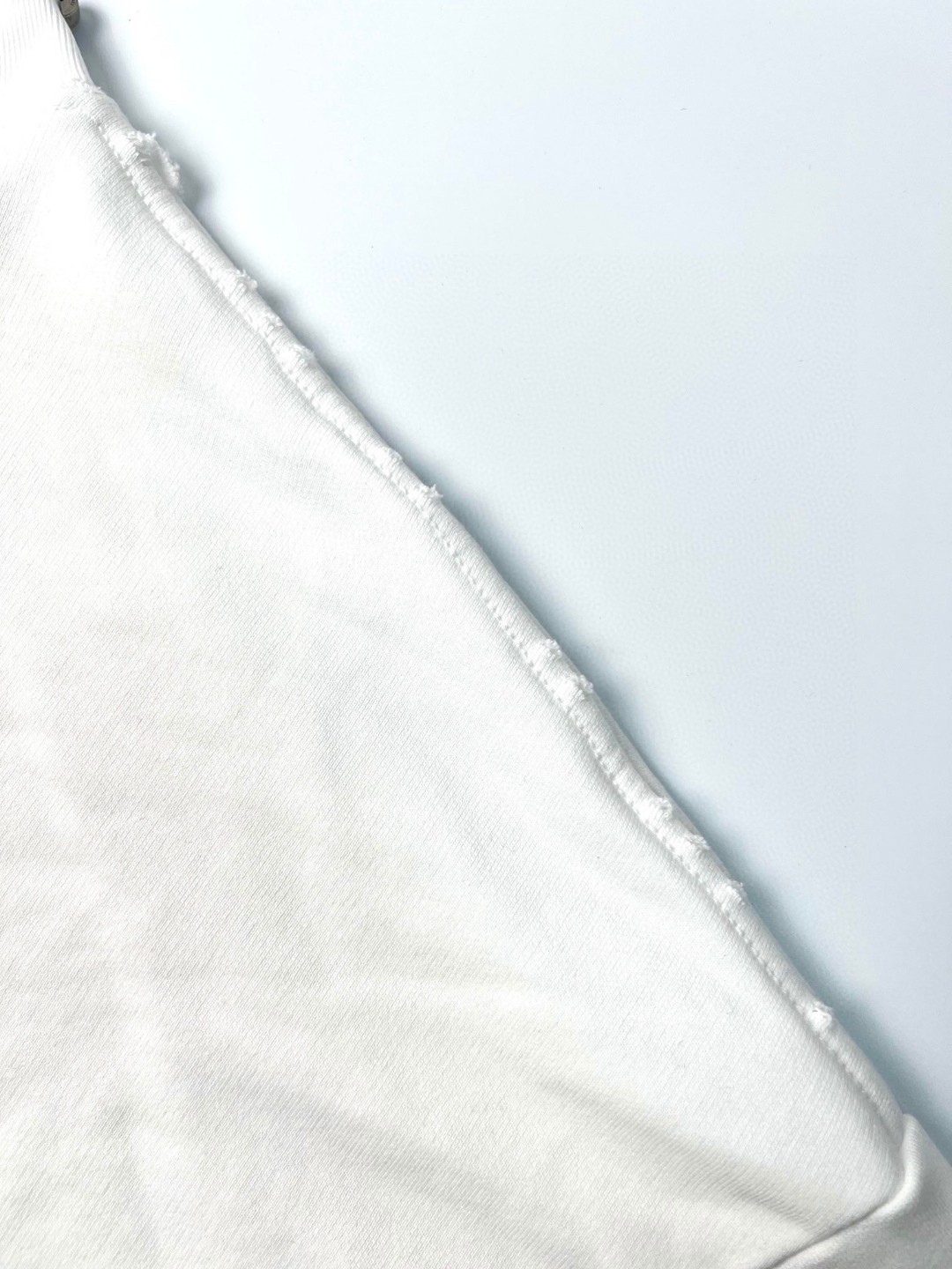 Balenciaga 巴黎世家 破坏设计领口铆钉套头卫衣 长袖 秋冬 白色