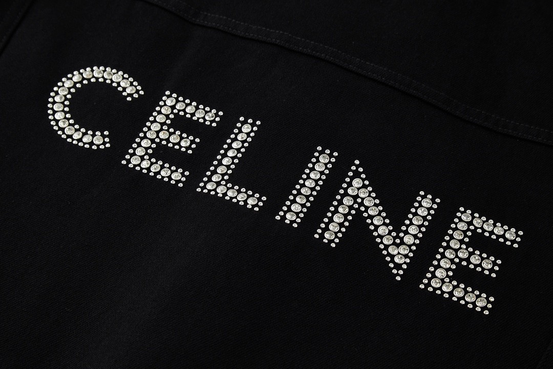 CELINE 赛琳 FW22 背后水钻字母logo羊羔毛牛仔外套 牛仔衣 长袖 外套 秋冬款 深灰色 2Q523085T-38TK