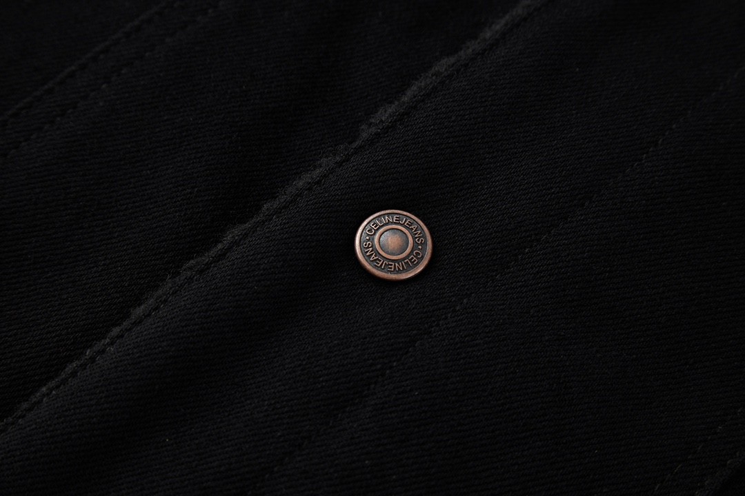 CELINE 赛琳 FW22 背后水钻字母logo羊羔毛牛仔外套 牛仔衣 长袖 外套 秋冬款 深灰色 2Q523085T-38TK