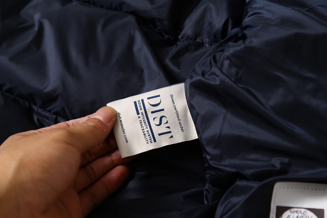 Moncler 蒙口 logo贴标拼接拉链羽绒服 保暖 外套 深蓝色 H20911A001475967G776