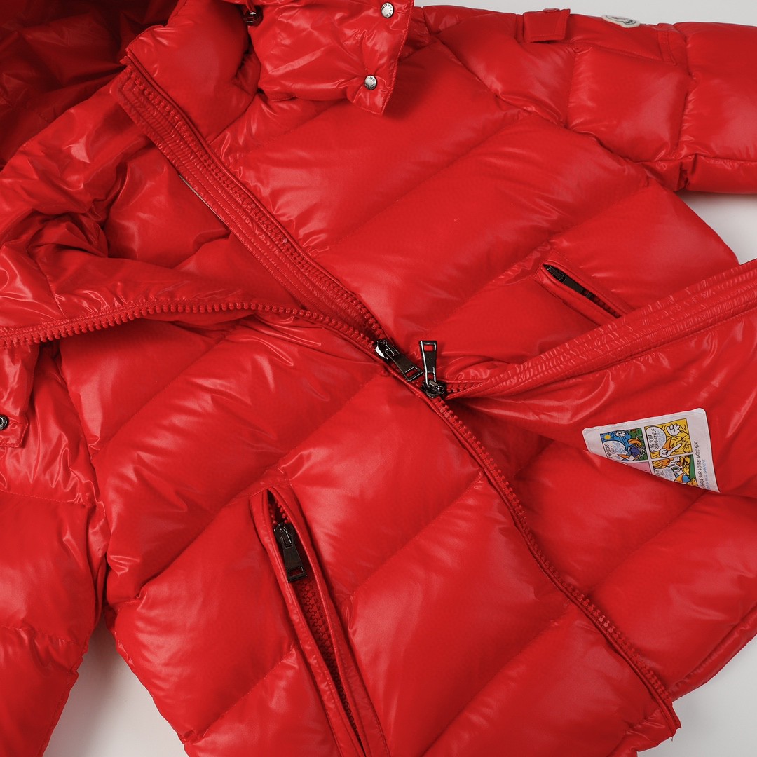Moncler 蒙口 纯色袖子口袋徽标拉链羽绒服 保暖 外套 红色 