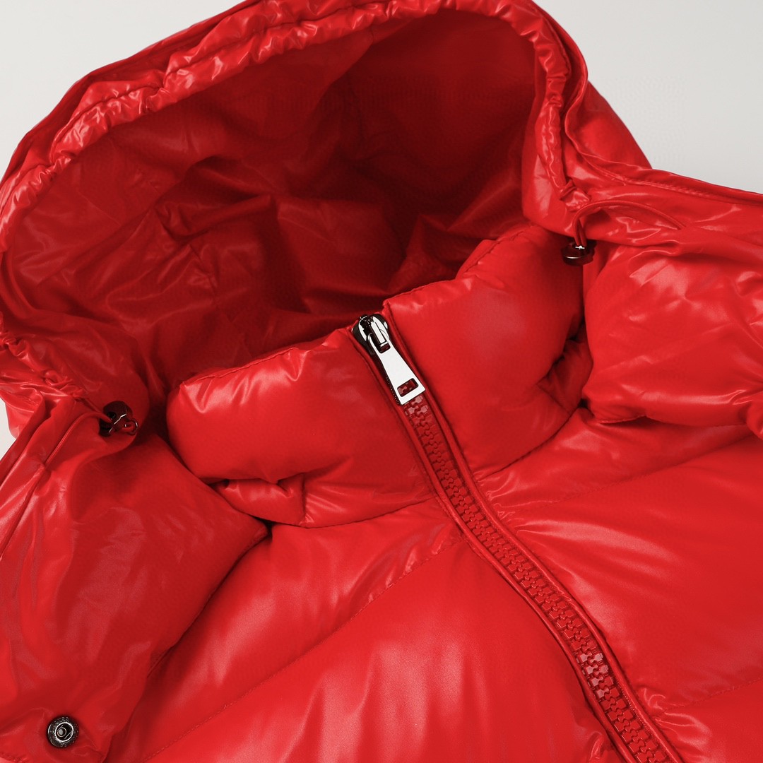 Moncler 蒙口 纯色袖子口袋徽标拉链羽绒服 保暖 外套 红色 