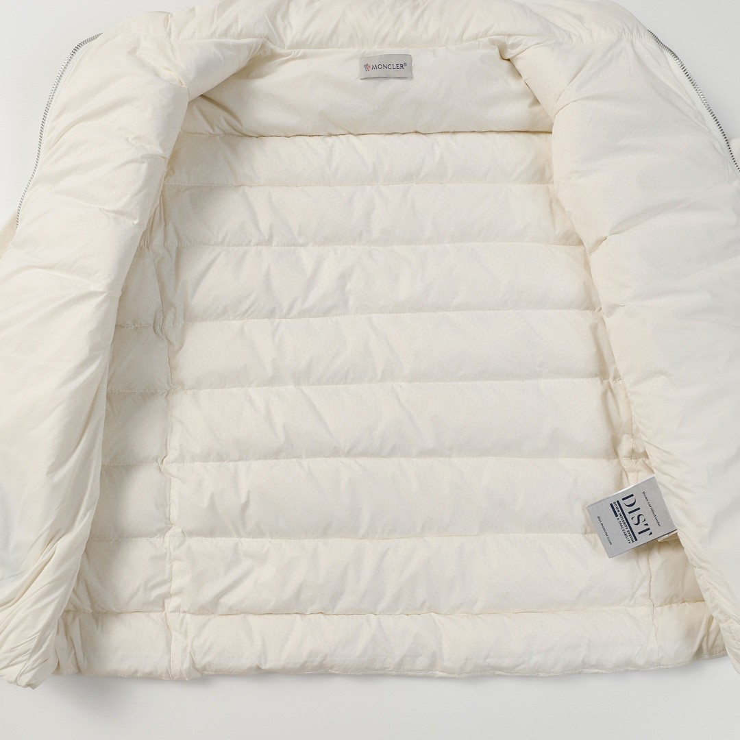 Moncler 蒙口 横格纹针织拼接立领羽绒服 夹克 保暖 外套 白色