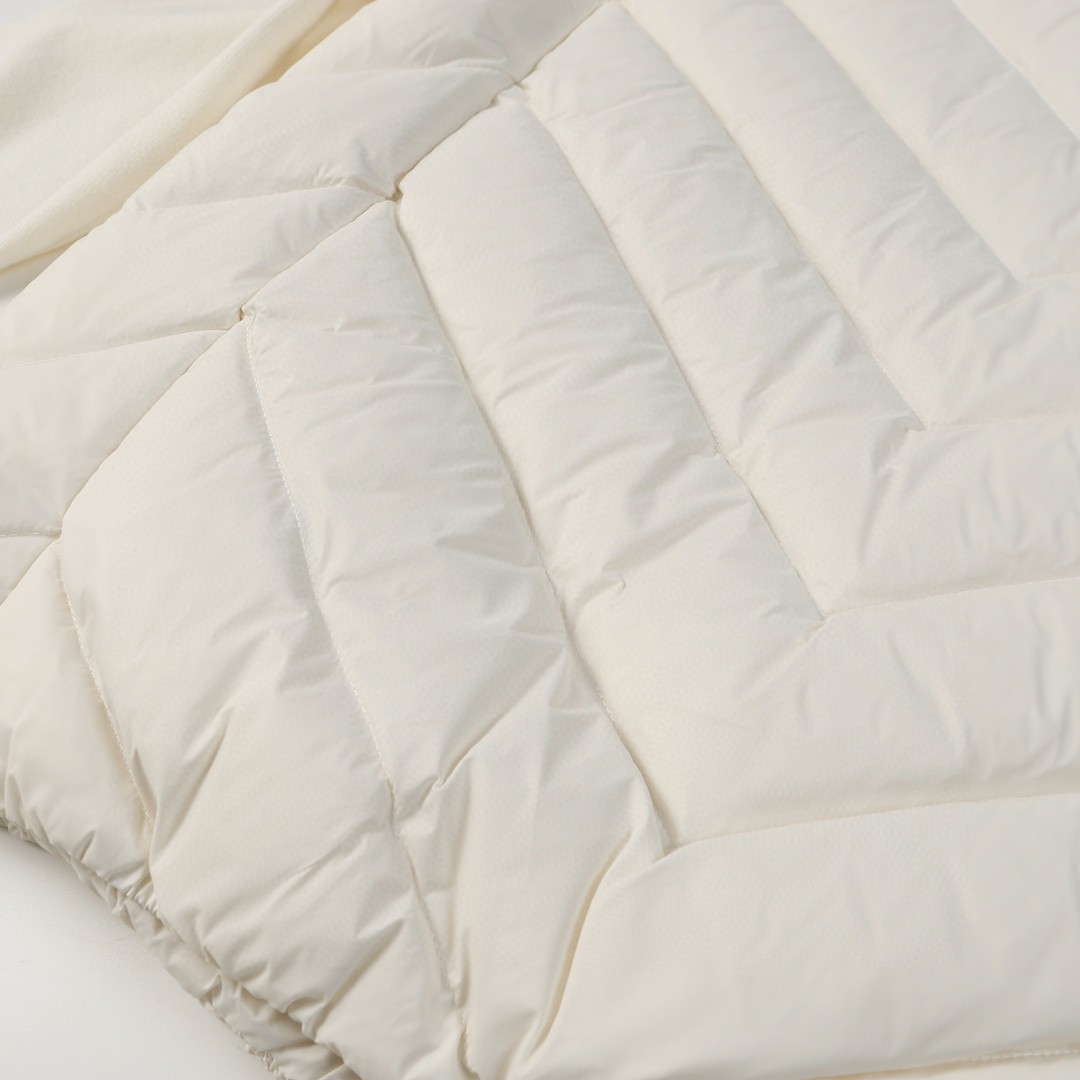 Moncler 蒙口 斜纹针织拼接立领羽绒服 夹克 保暖 外套 白色 9B00012M1131030