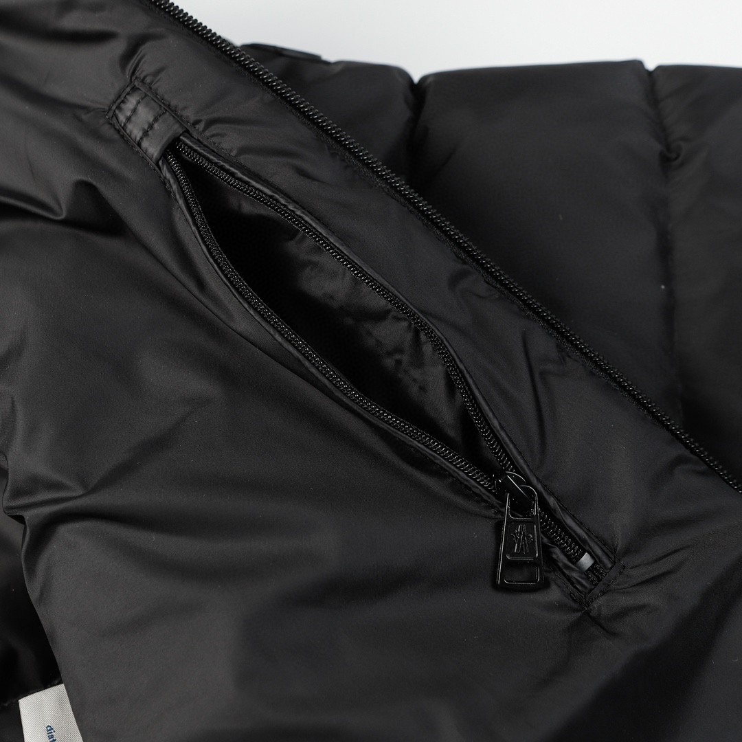 Moncler 蒙口 纯色字母Logo羽绒服 保暖 外套 黑色 I20911A00034596K7999