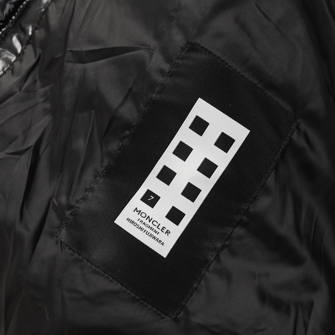 Moncler 蒙口 FRGMT 藤原浩 联名款 大口袋字母Logo羽绒服 保暖 外套 黑色 