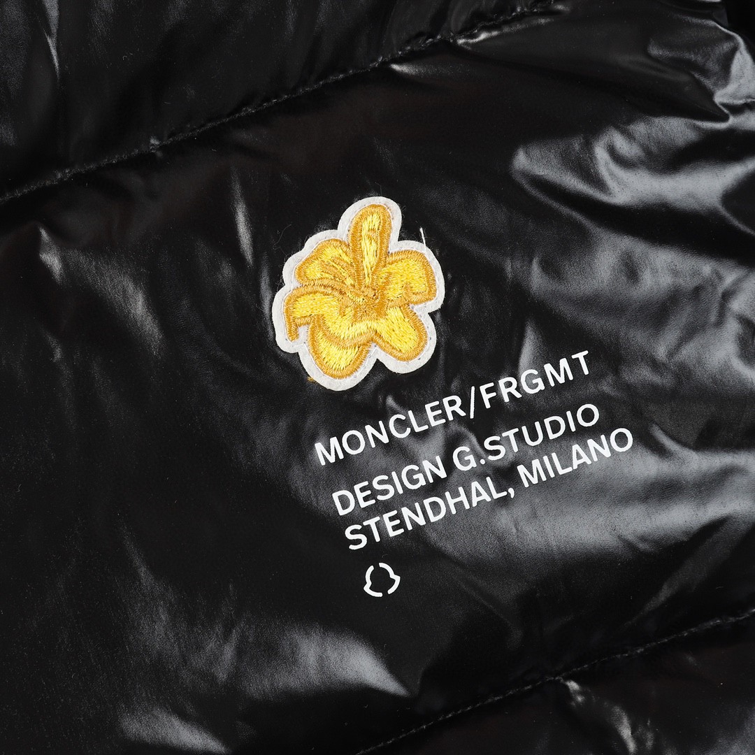 Moncler 蒙口 FRGMT 藤原浩 联名款 大口袋字母Logo羽绒服 保暖 外套 黑色 