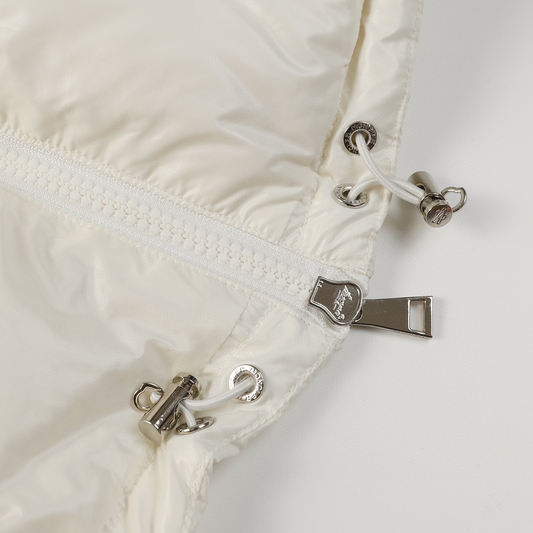 Moncler 蒙口 FW22 Glorietes 纯色Logo贴标连帽羽绒服 短款 保暖 外套 白色 H20931A0015068950034