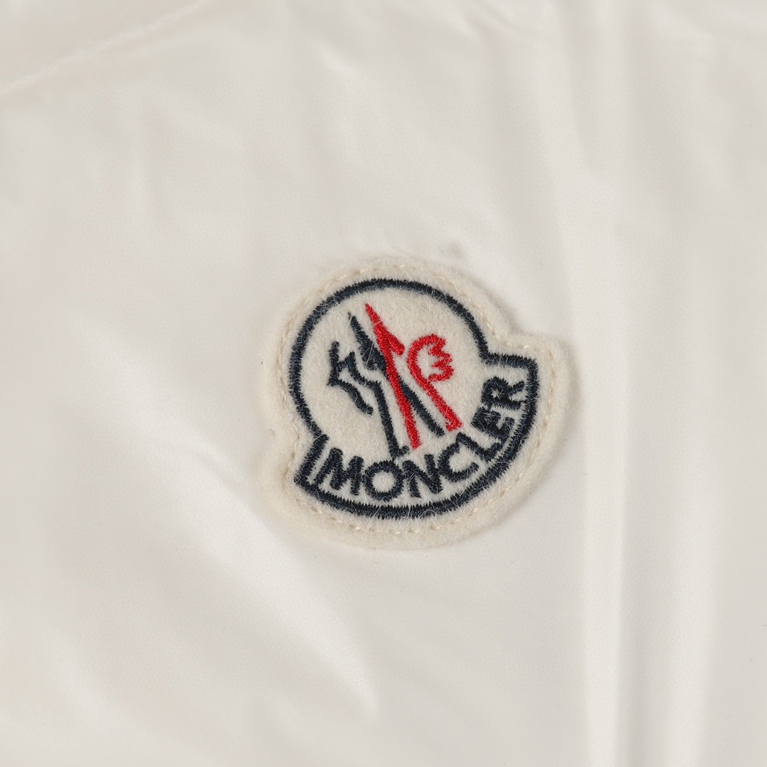 Moncler 蒙口 Dincer 侧边条纹饰带珩缝连帽羽绒服 保暖 外套 白色 1A0009068950032