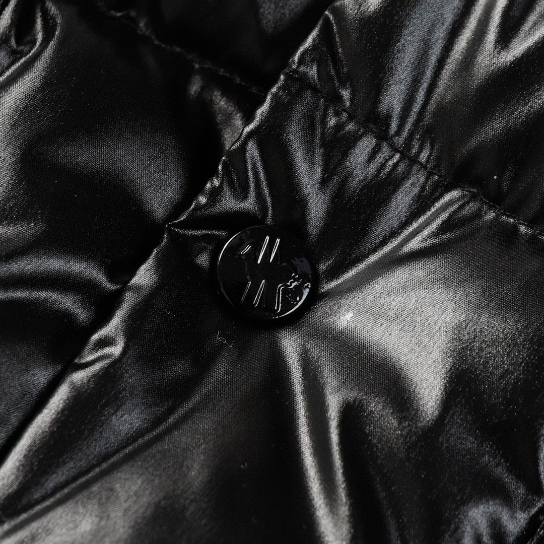 Moncler GENIUS 蒙口 藤原浩 FRGMT 联名款 圆点拼接立领单排扣羽绒服 马甲 保暖 外套 黑色 H209U1A00006M2313999