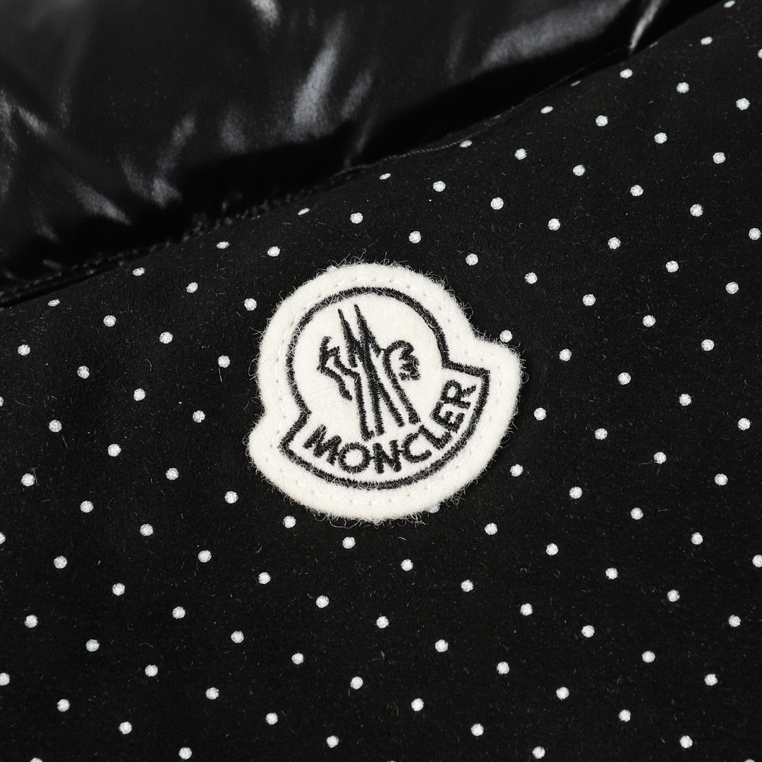 Moncler GENIUS 蒙口 藤原浩 FRGMT 联名款 圆点拼接立领单排扣羽绒服 马甲 保暖 外套 黑色 H209U1A00006M2313999