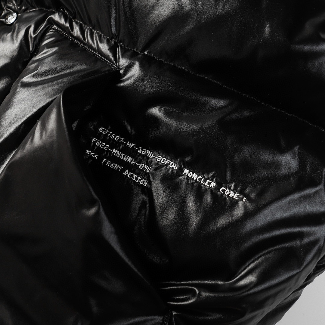 Moncler GENIUS 蒙口 藤原浩 FRGMT 联名款 圆点拼接立领单排扣羽绒服 马甲 保暖 外套 黑色 H209U1A00006M2313999