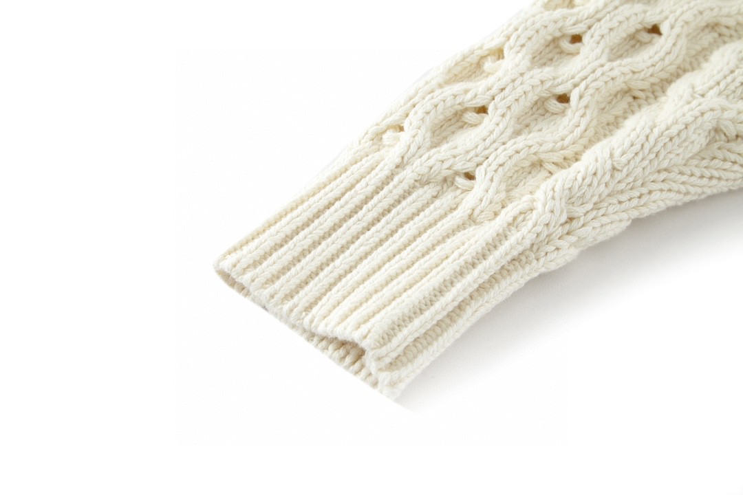 Givenchy 纪梵希 浮雕4G粗针毛衣 圆领 套头 长袖 秋冬款 米白色 