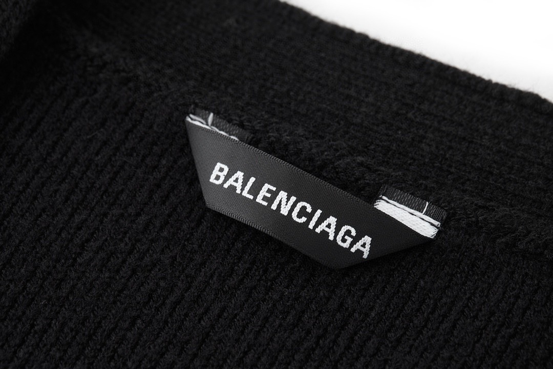 Balenciaga 巴黎世家 袖标V领羊毛开衫 针织衫 毛衣 长袖 黑色