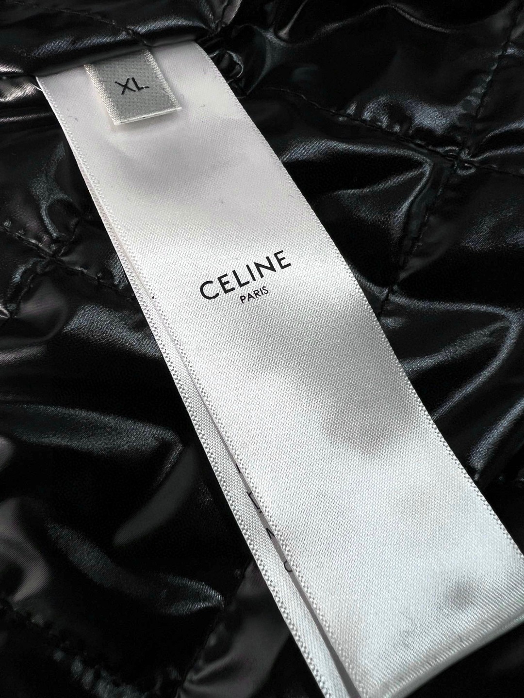 CELINE 赛琳 羊羔毛铆钉连帽卫衣 外套 长袖 秋冬款 黑色 2Y906699M-38NS