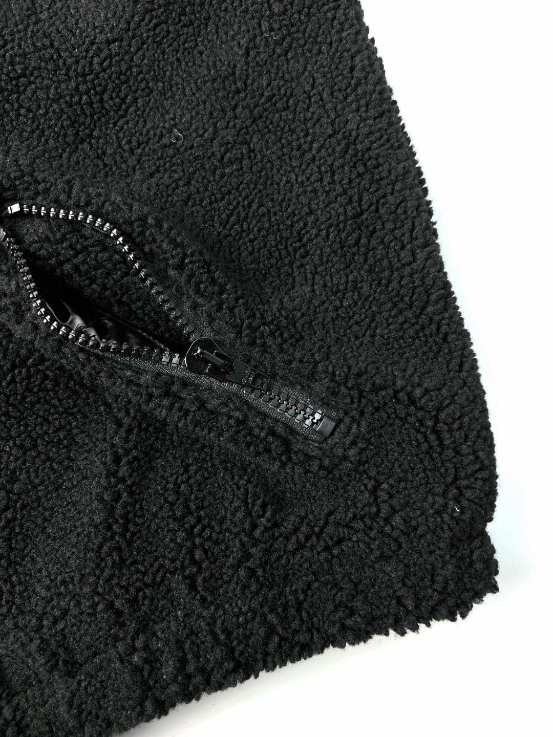 CELINE 赛琳 羊羔毛铆钉连帽卫衣 外套 长袖 秋冬款 黑色 2Y906699M-38NS