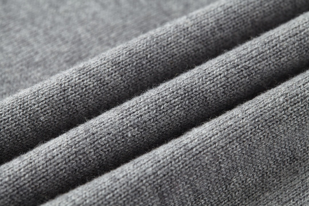 DIOR 迪奥 彩色logo字母圆领毛衣 羊绒衫 套头 灰色 413M649AT774-C886