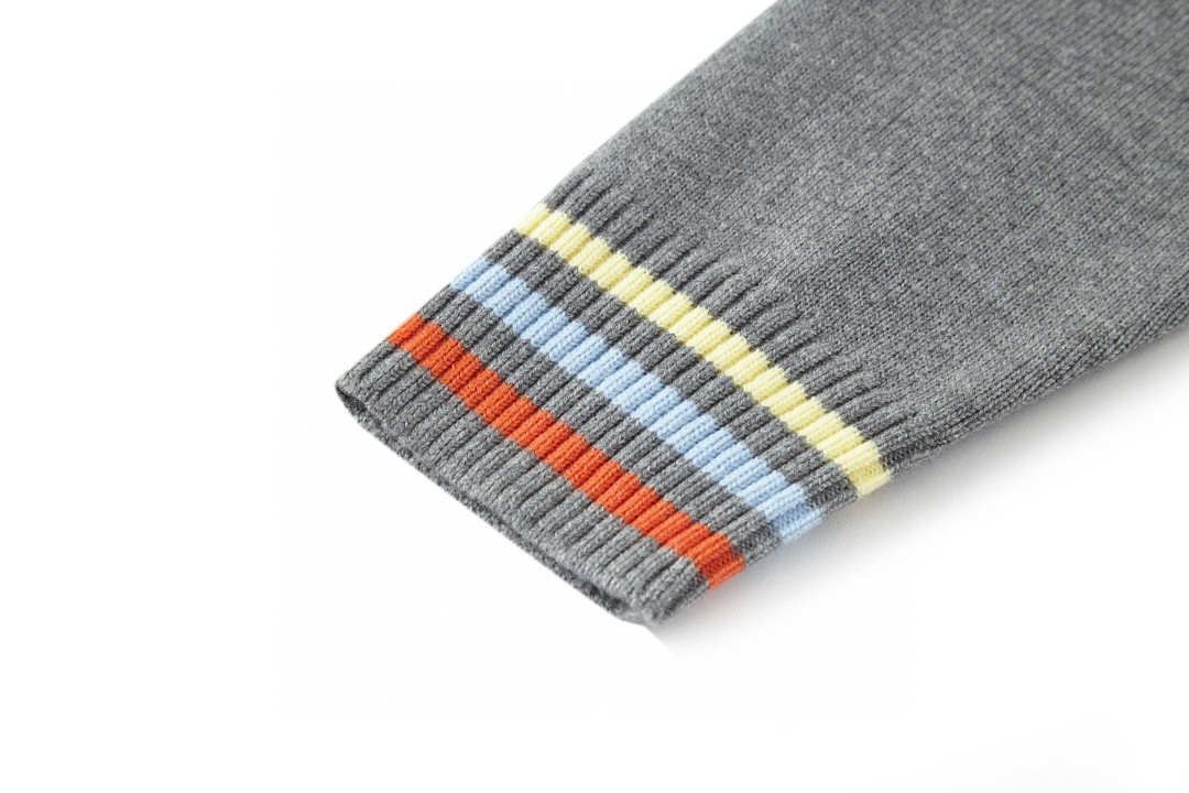 DIOR 迪奥 彩色logo字母圆领毛衣 羊绒衫 套头 灰色 413M649AT774-C886