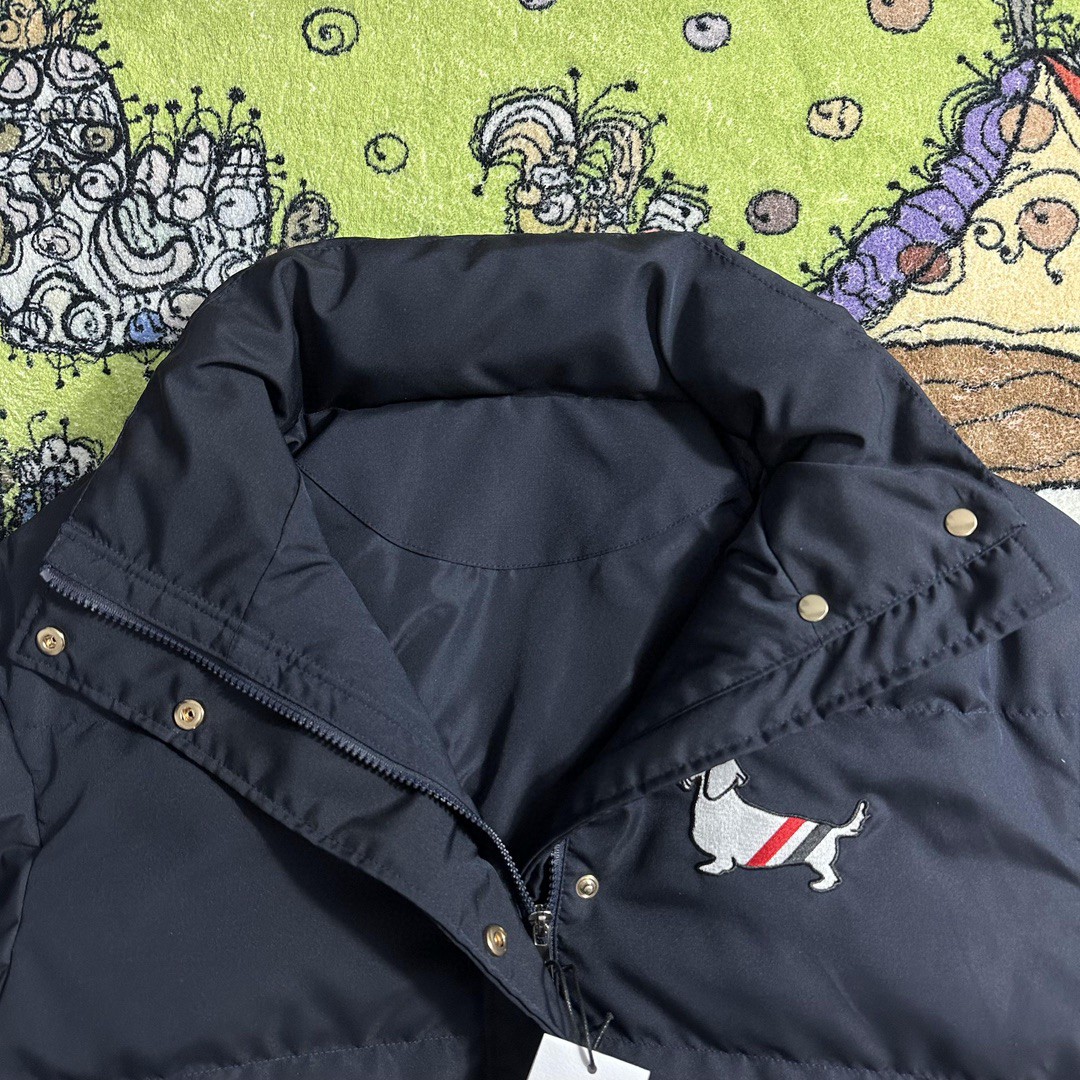 Thom Browne 经典四杠刺绣小钩图案长款羽绒服 长袖 保暖 黑色