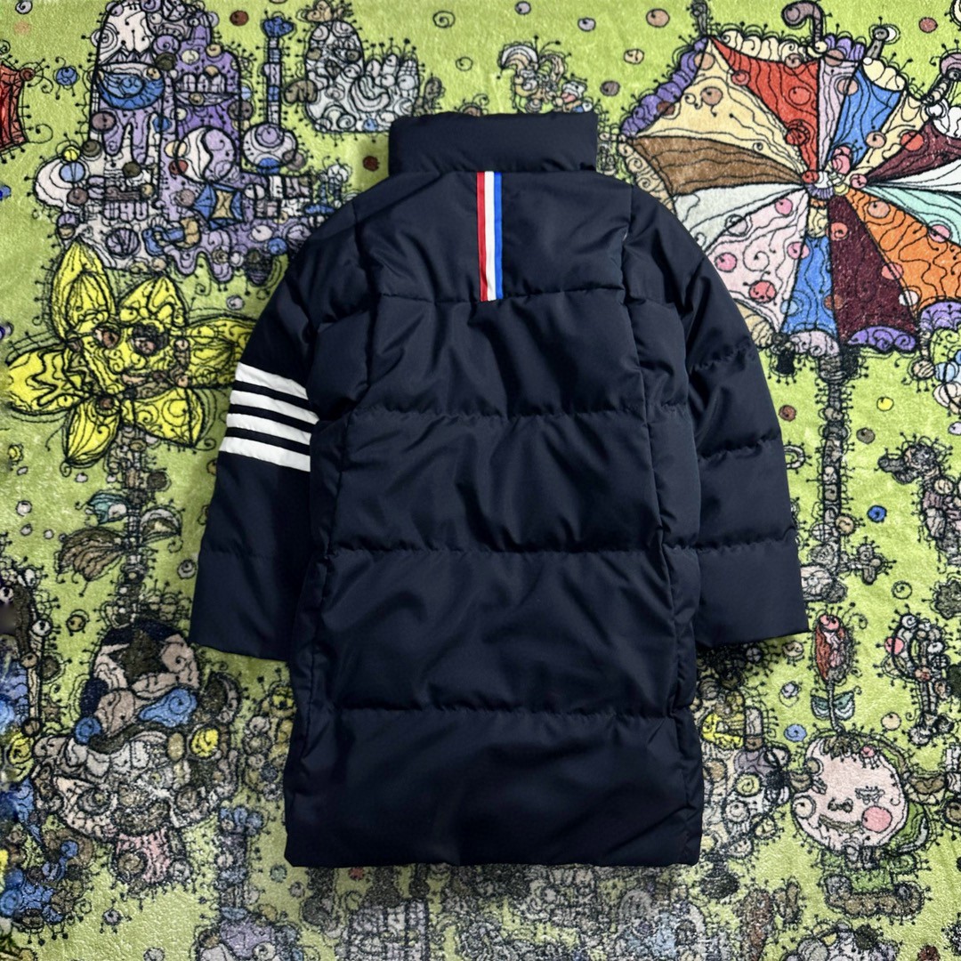 Thom Browne 经典四杠刺绣小钩图案长款羽绒服 长袖 保暖 黑色