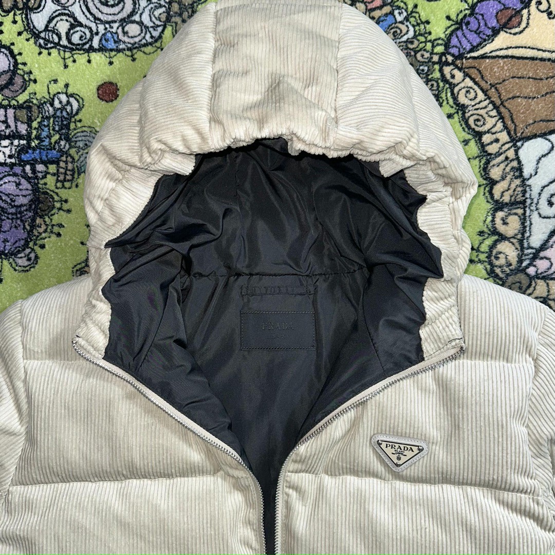 PRADA 普拉达 纯色灯芯绒连帽羽绒服 夹克 外套 保暖 冬款 米色 SGC072-1RL7-F0K74-S-232