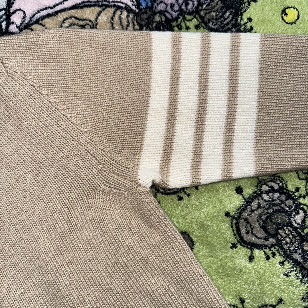 Thom Browne 经典四杠圆领针织衫 套头 毛衣 长袖 秋冬款 卡其色