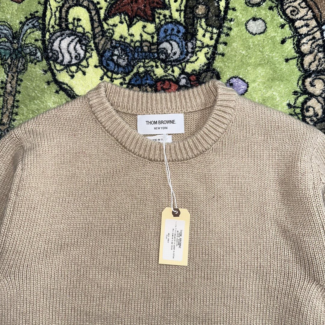 Thom Browne 经典四杠圆领针织衫 套头 毛衣 长袖 秋冬款 卡其色