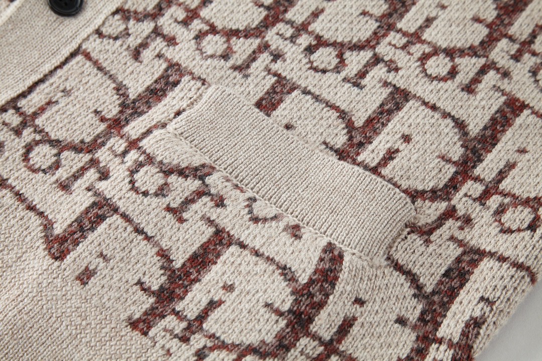 DIOR 迪奥 FW22 Logo图案满印V领针织衫 开衫 毛衣 长袖 棕色