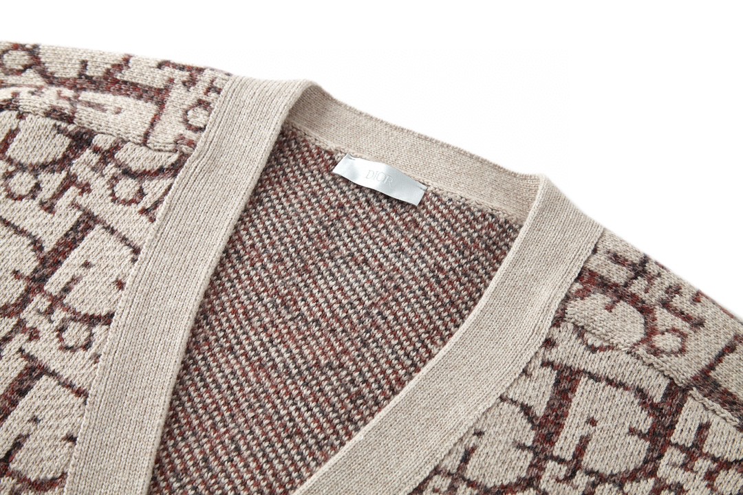 DIOR 迪奥 FW22 Logo图案满印V领针织衫 开衫 毛衣 长袖 棕色