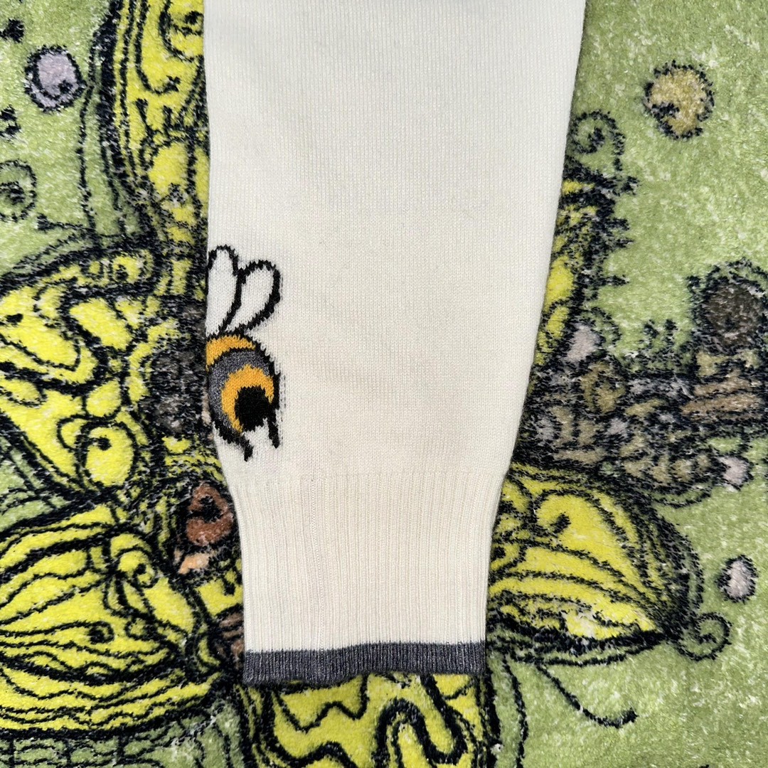 Thom Browne SS23 蜜蜂小鸟图案圆领毛衣 套头 长袖 秋冬款 灰色 MKA444F-Y1002-982