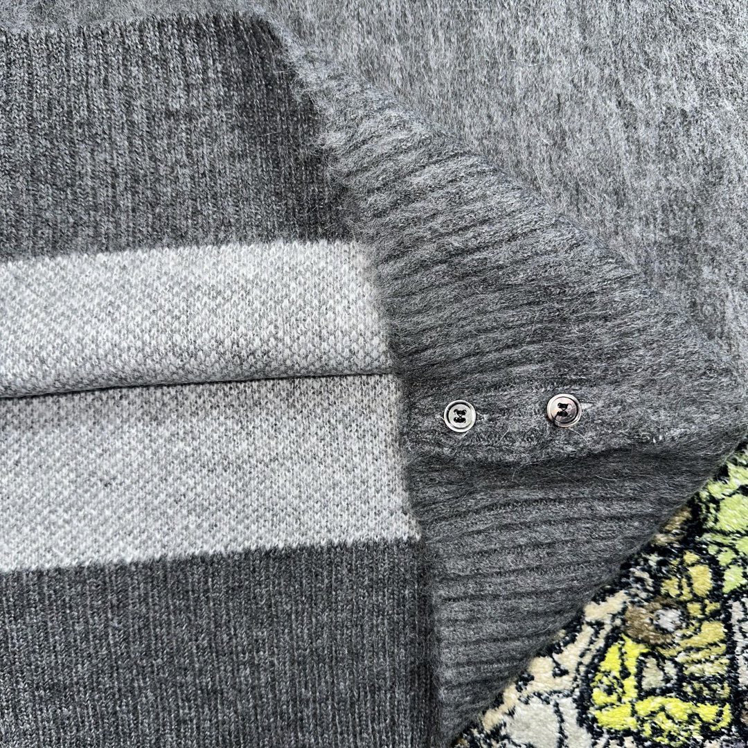 Thom Browne SS23 小狗提花条纹马海毛毛衣 套头 长袖 秋冬款 灰色