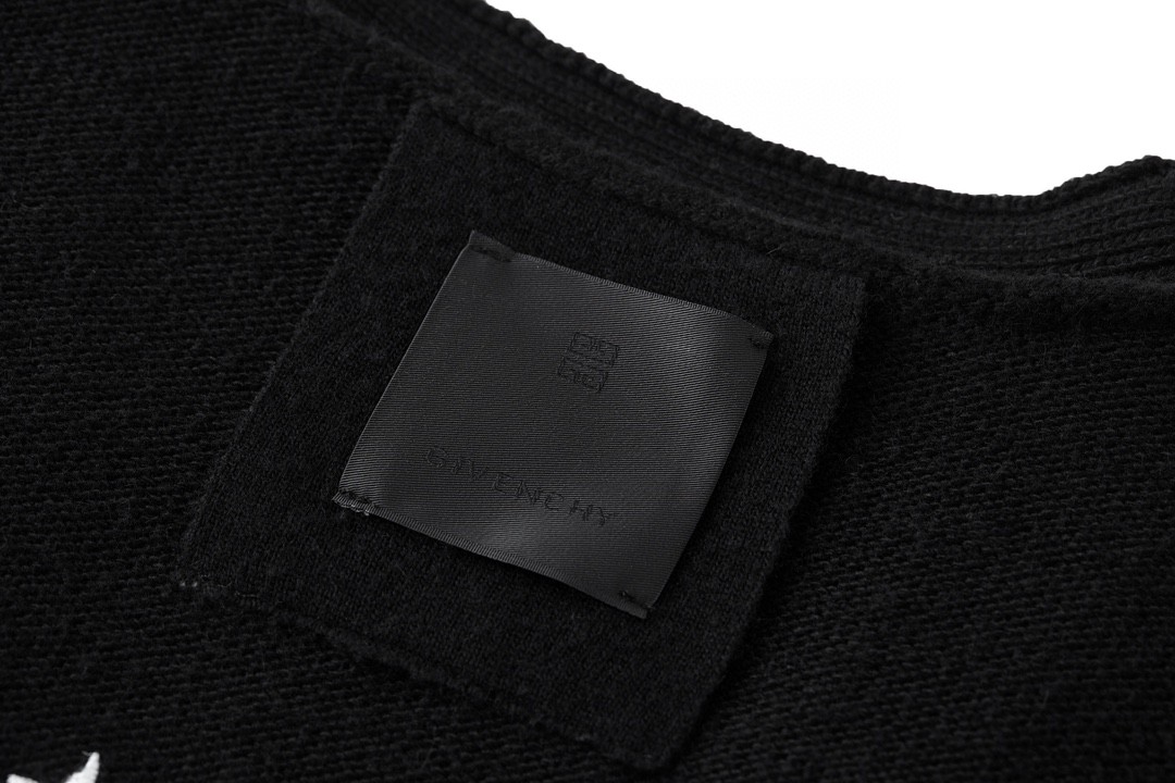Givenchy 纪梵希 V领单排扣破洞羊毛开衫 毛衣 长袖 秋冬款 黑色 BM90NU4ZH6004