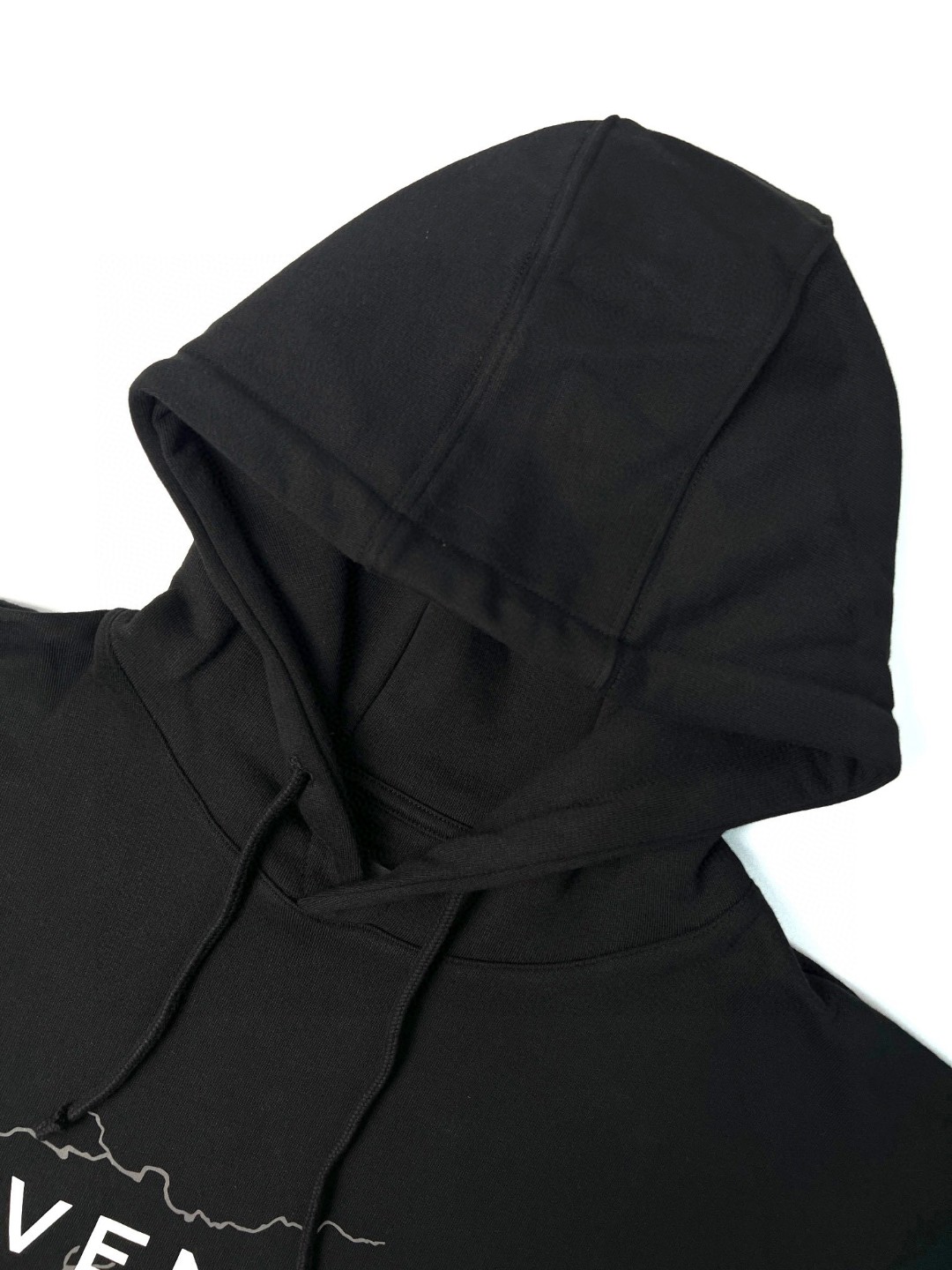 Givenchy 纪梵希 闪电字母印花 连帽卫衣 套头 长袖 秋冬款 黑色 BMJOLA3YJ9-001