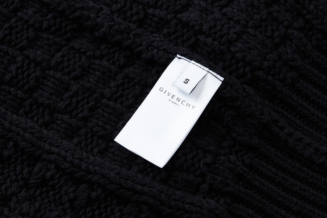 Givenchy 纪梵希 浮雕4G粗针毛衣 圆领 套头 长袖 秋冬款 黑色