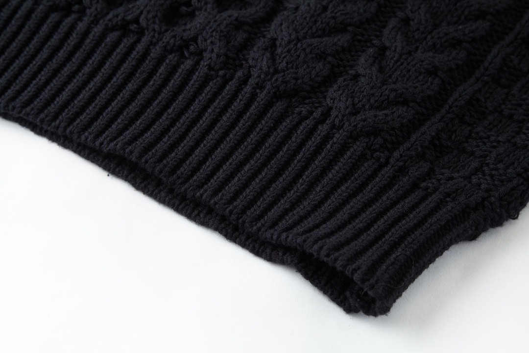 Givenchy 纪梵希 浮雕4G粗针毛衣 圆领 套头 长袖 秋冬款 黑色