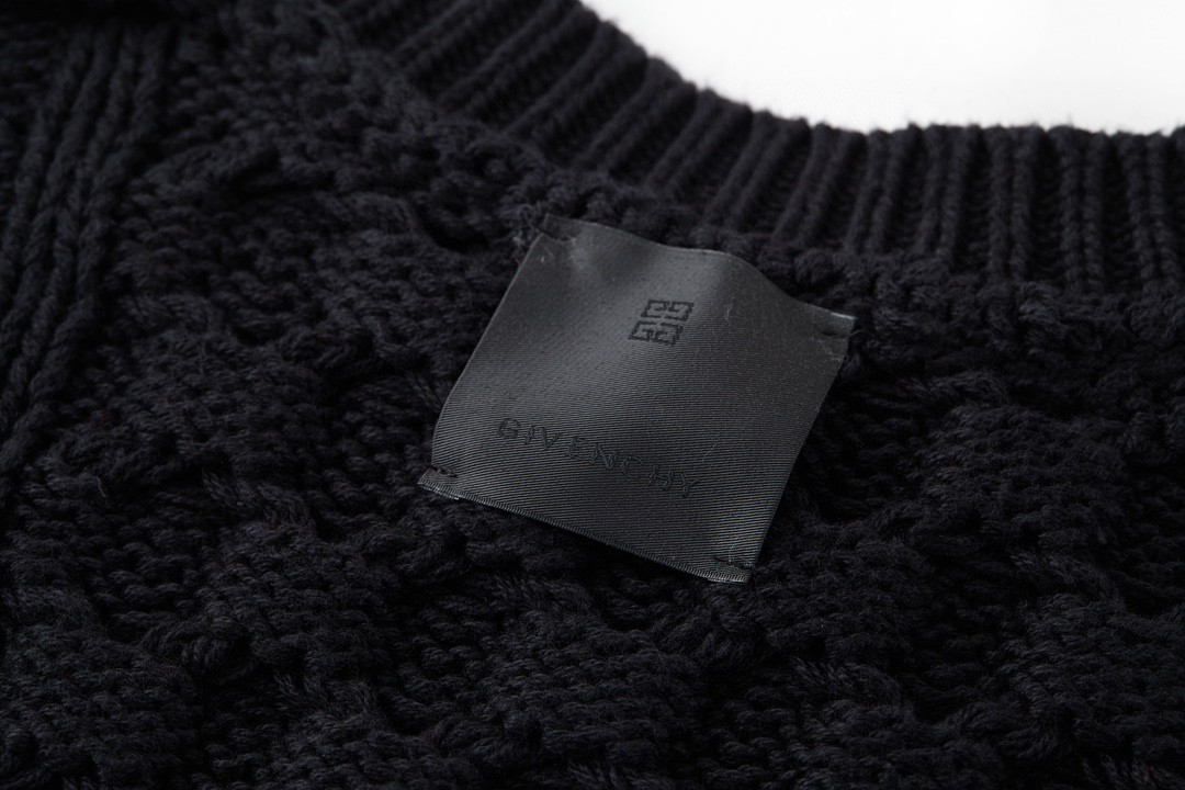 Givenchy 纪梵希 浮雕4G粗针毛衣 圆领 套头 长袖 秋冬款 黑色