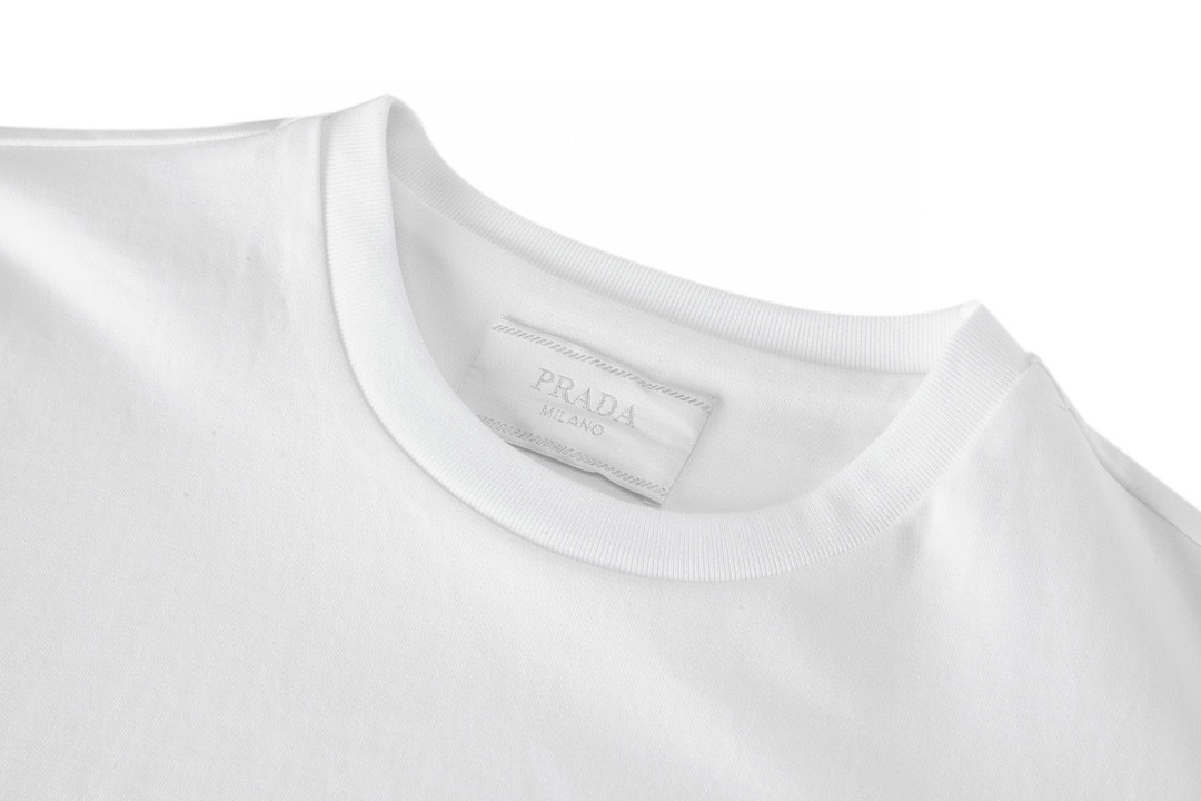 PRADA 普拉达 立体压膜字母logo圆领 短袖 T恤 男女同款 白色